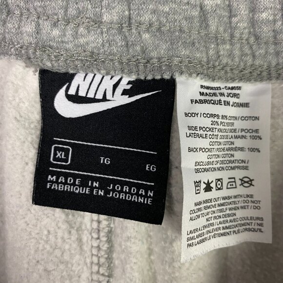 Nike Sportswear Club Fleece Shorts Men's XL Gray Big Swoosh Graphic BV2721-063 - Picture 7 of 13